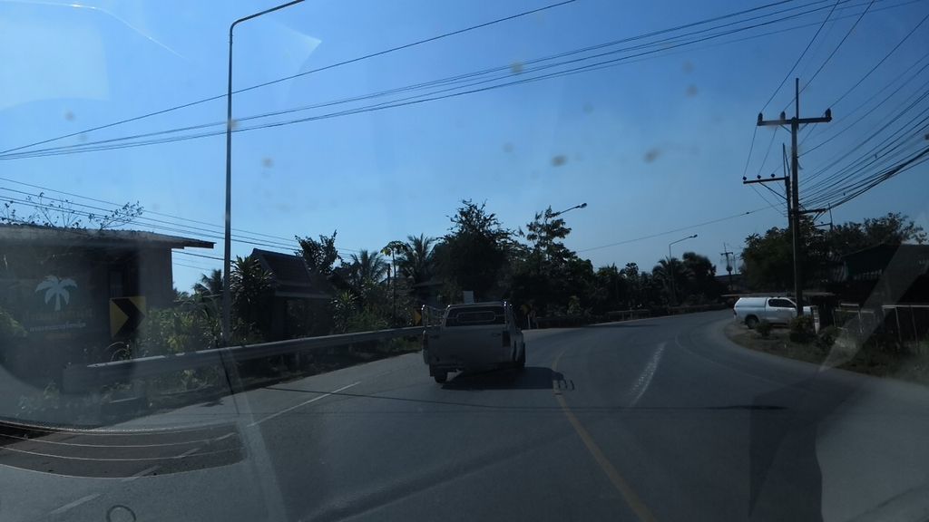 ภาพถนนตรงที่ อู่ช่างยาเซอร์วิส ตั้งอยู่ ถ่ายโดย charlesano พ.ศ. 2561 (2018) · A street-level view of where อู่ช่างยาเซอร์วิส · Uchang Ya Service stands, by charlesano in 2561 (2018)