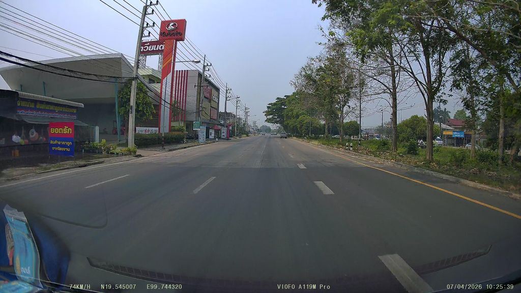 ภาพถนนตรงที่ ล้านเล่า คาราโอเกะ ตั้งอยู่ ถ่ายโดย ThailandCambodia พ.ศ. 2569 (2026) · A street-level view of where ล้านเล่า คาราโอเกะ · Lanlao Kharaoke stands, by ThailandCambodia in 2569 (2026)
