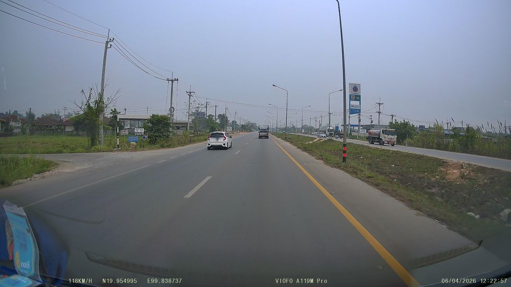 ภาพถนนตรงที่ เอพีพี ออโต้ ตั้งอยู่ ถ่ายโดย ThailandCambodia พ.ศ. 2569 (2026) · A street-level view of where เอพีพี ออโต้ · A Phiphi Auto stands, by ThailandCambodia in 2569 (2026)