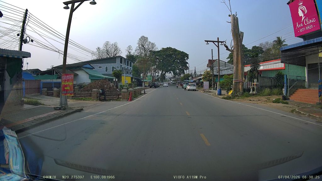 ภาพถนนตรงที่ ธนาคารเพื่อการเกษตรและสหกรณ์การเกษตร ตั้งอยู่ ถ่ายโดย ThailandCambodia พ.ศ. 2569 (2026) · A street-level view of where ธนาคารเพื่อการเกษตรและสหกรณ์การเกษตร · Phuea Kan Kaset Lae Sahakon Kan Kaset Bank stands, by ThailandCambodia in 2569 (2026)