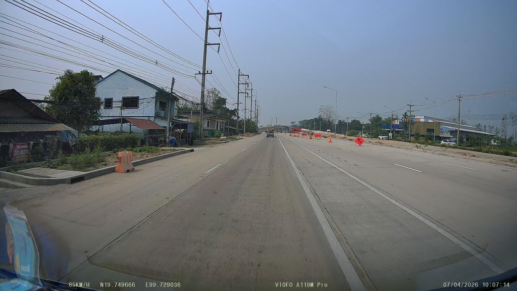 ภาพถนนตรงที่ ทะเลทองภาคเหนือ-ภาคกลาง ตั้งอยู่ ถ่ายโดย ThailandCambodia พ.ศ. 2569 (2026) · A street-level view of where ทะเลทองภาคเหนือ-ภาคกลาง · Thaletong Phaknuea-phakklang stands, by ThailandCambodia in 2569 (2026)