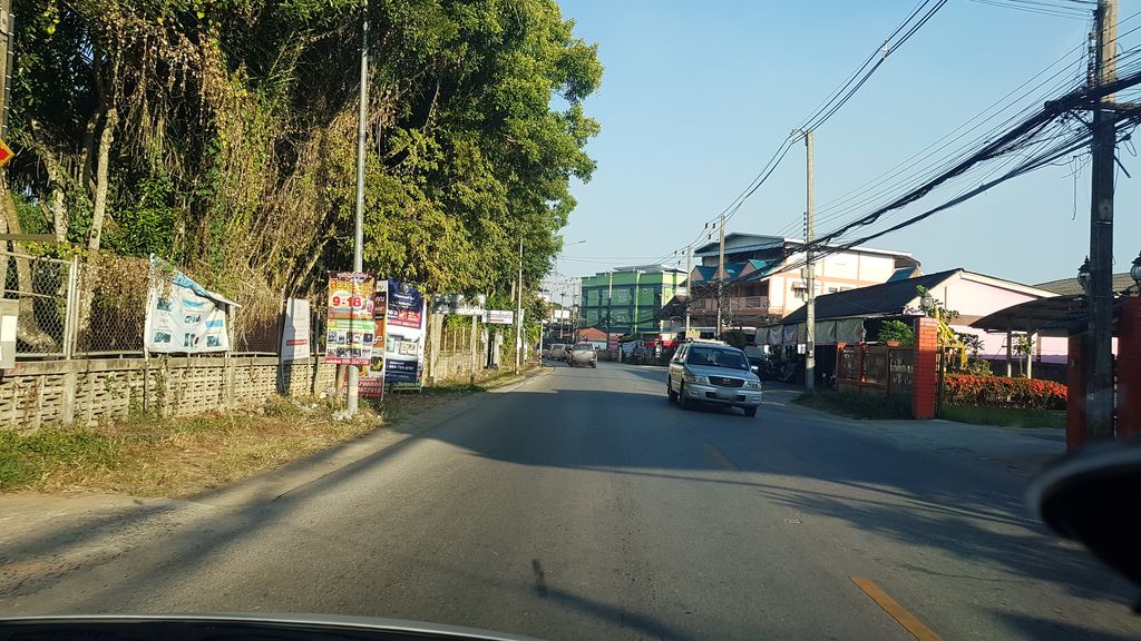 ภาพถนนตรงที่ อุษาพร นวดเพื่อสุขภาพ ตั้งอยู่ ถ่ายโดย igorzo พ.ศ. 2562 (2019) · A street-level view of where อุษาพร นวดเพื่อสุขภาพ · Usapra Nuat Phueasukphap stands, by igorzo in 2562 (2019)