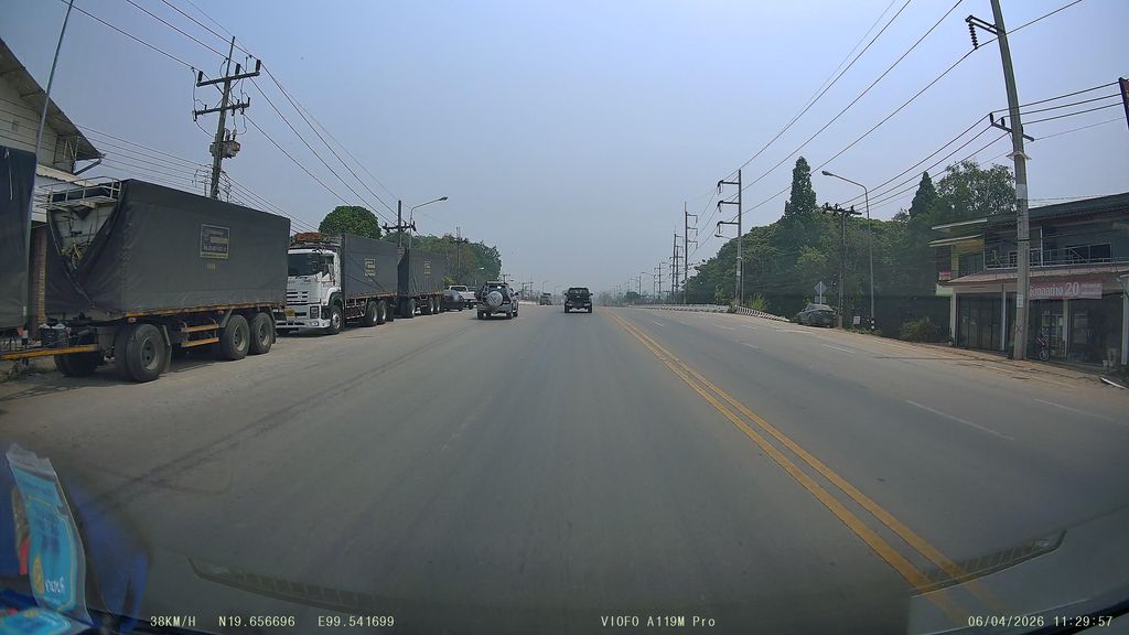 ภาพถนนตรงที่ ร้านข้าวซอยไก่ ตั้งอยู่ ถ่ายโดย ThailandCambodia พ.ศ. 2569 (2026) · A street-level view of where ร้านข้าวซอยไก่ · Ran Khao Soi Kai stands, by ThailandCambodia in 2569 (2026)