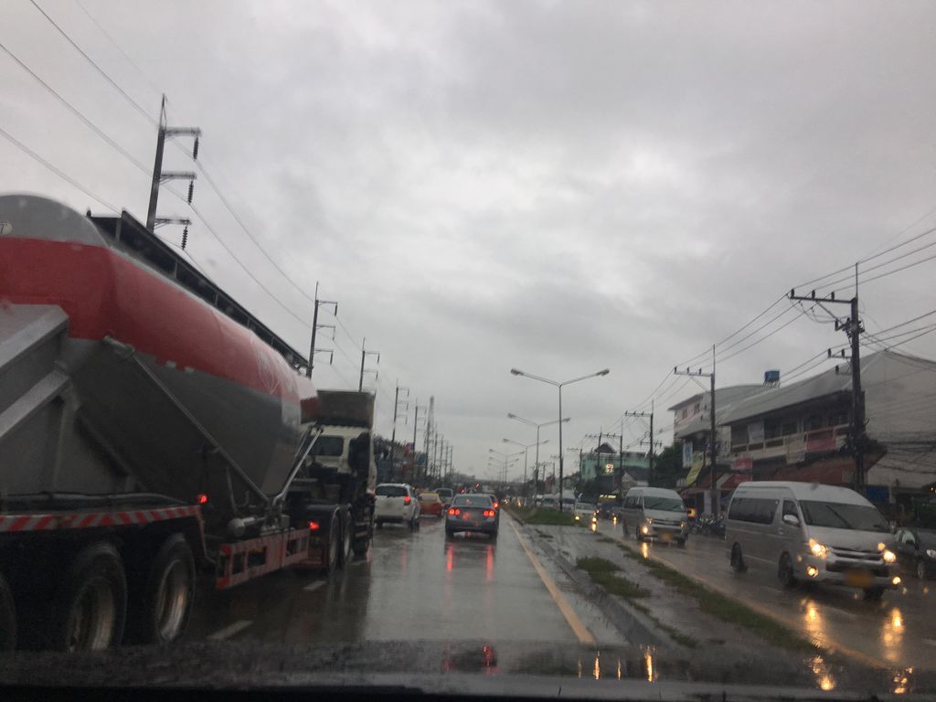 ภาพถนนตรงที่ นัวส์ยำ ตำเลิศ ตั้งอยู่ ถ่ายโดย wapriz พ.ศ. 2561 (2018) · A street-level view of where นัวส์ยำ ตำเลิศ · Nuayam Tamloet stands, by wapriz in 2561 (2018)