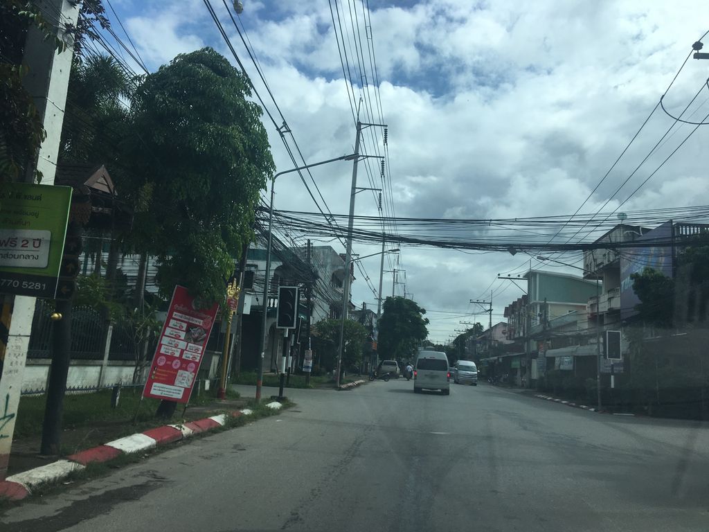 ภาพถนนตรงที่ ลีโอบาส บูทีค ตั้งอยู่ ถ่ายโดย wapriz พ.ศ. 2561 (2018) · A street-level view of where ลีโอบาส บูทีค · Liobat Boutique stands, by wapriz in 2561 (2018)