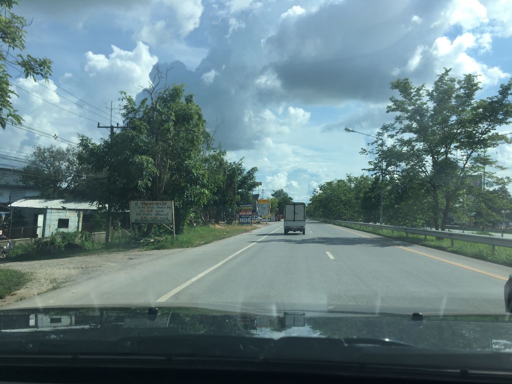 ภาพถนนตรงที่ บางบาร์ เบียร์วุ้น ตั้งอยู่ ถ่ายโดย wapriz พ.ศ. 2561 (2018) · A street-level view of where บางบาร์ เบียร์วุ้น · Bangba Beer Wun stands, by wapriz in 2561 (2018)