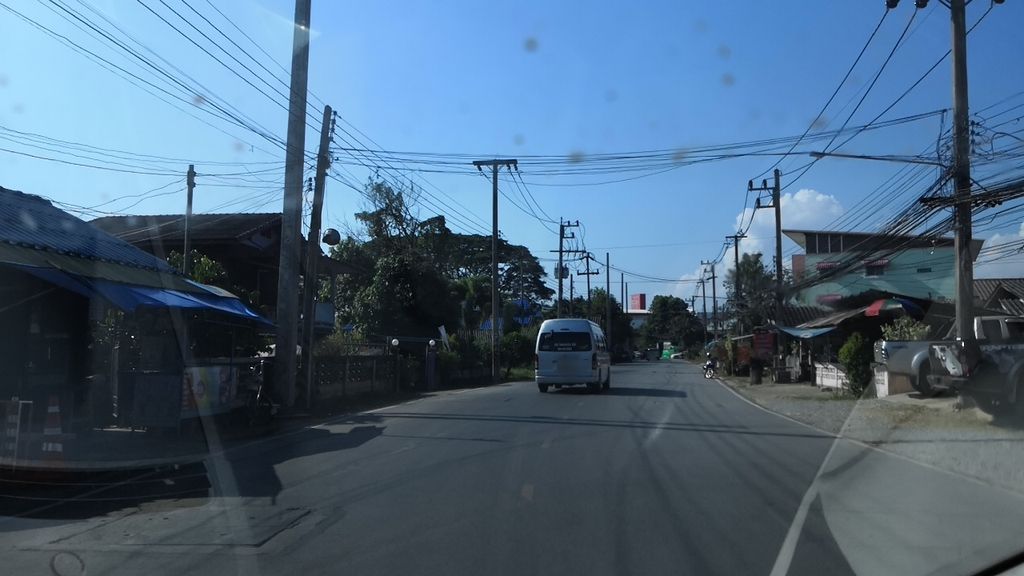 ภาพถนนตรงที่ Joetattoo ตั้งอยู่ ถ่ายโดย charlesano พ.ศ. 2561 (2018) · A street-level view of where Joetattoo stands, by charlesano in 2561 (2018)