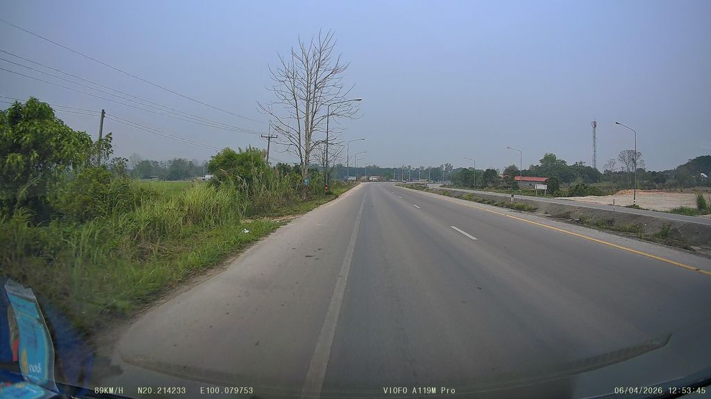 ภาพถนนตรงที่ สันธาตุเพื่่อนเกษตร ตั้งอยู่ ถ่ายโดย ThailandCambodia พ.ศ. 2569 (2026) · A street-level view of where สันธาตุเพื่่อนเกษตร · San That Phuean Kaset stands, by ThailandCambodia in 2569 (2026)