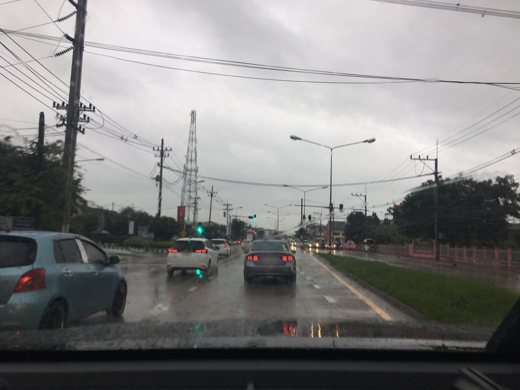 ภาพถนนตรงที่ ซูชิโคจิ ตั้งอยู่ ถ่ายโดย wapriz พ.ศ. 2561 (2018) · A street-level view of where ซูชิโคจิ · Suchikhochi stands, by wapriz in 2561 (2018)