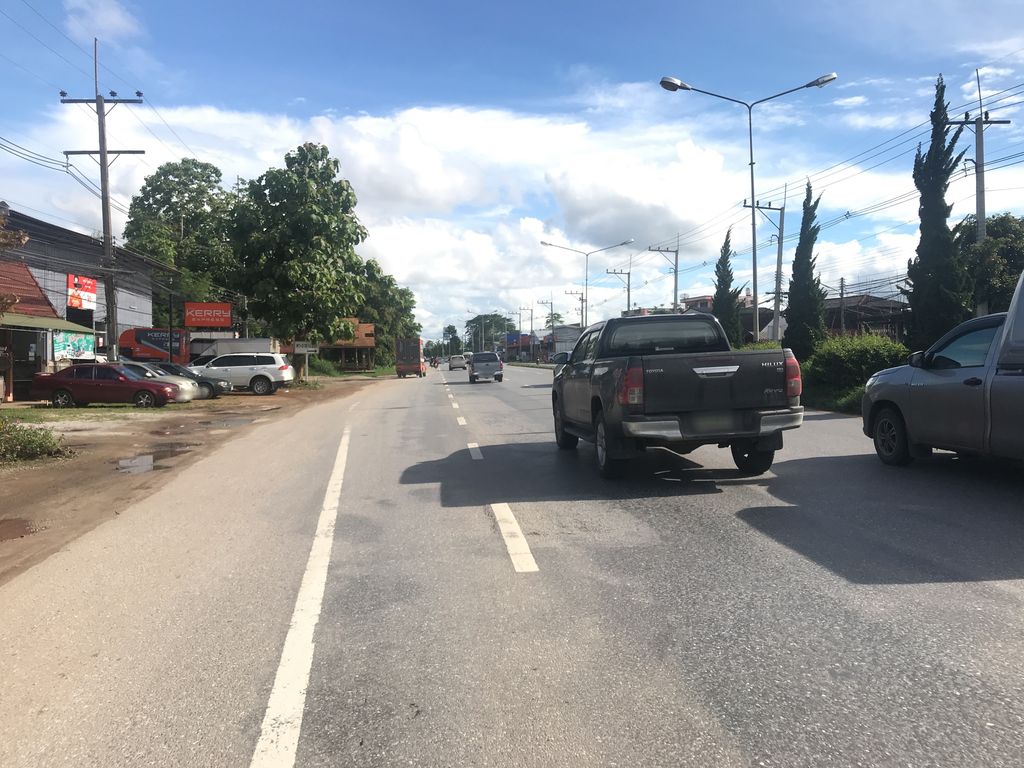 ภาพถนนตรงที่ เอเจริญการยาง ตั้งอยู่ ถ่ายโดย wiwattantib พ.ศ. 2561 (2018) · A street-level view of where เอเจริญการยาง · A Charoen Kanyang stands, by wiwattantib in 2561 (2018)