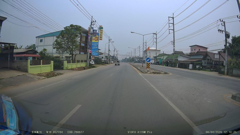 ภาพถนนตรงที่ อู่ชาญเซอร์วิส ตั้งอยู่ ถ่ายโดย ThailandCambodia พ.ศ. 2569 (2026) · A street-level view of where อู่ชาญเซอร์วิส · U Chan Service stands, by ThailandCambodia in 2569 (2026)