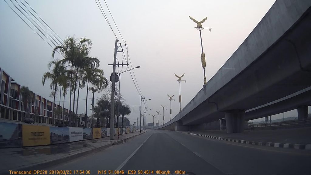 ภาพถนนตรงที่ CAFFA Chiang Rai ตั้งอยู่ ถ่ายโดย mapcreator พ.ศ. 2562 (2019) · A street-level view of where CAFFA Chiang Rai stands, by mapcreator in 2562 (2019)