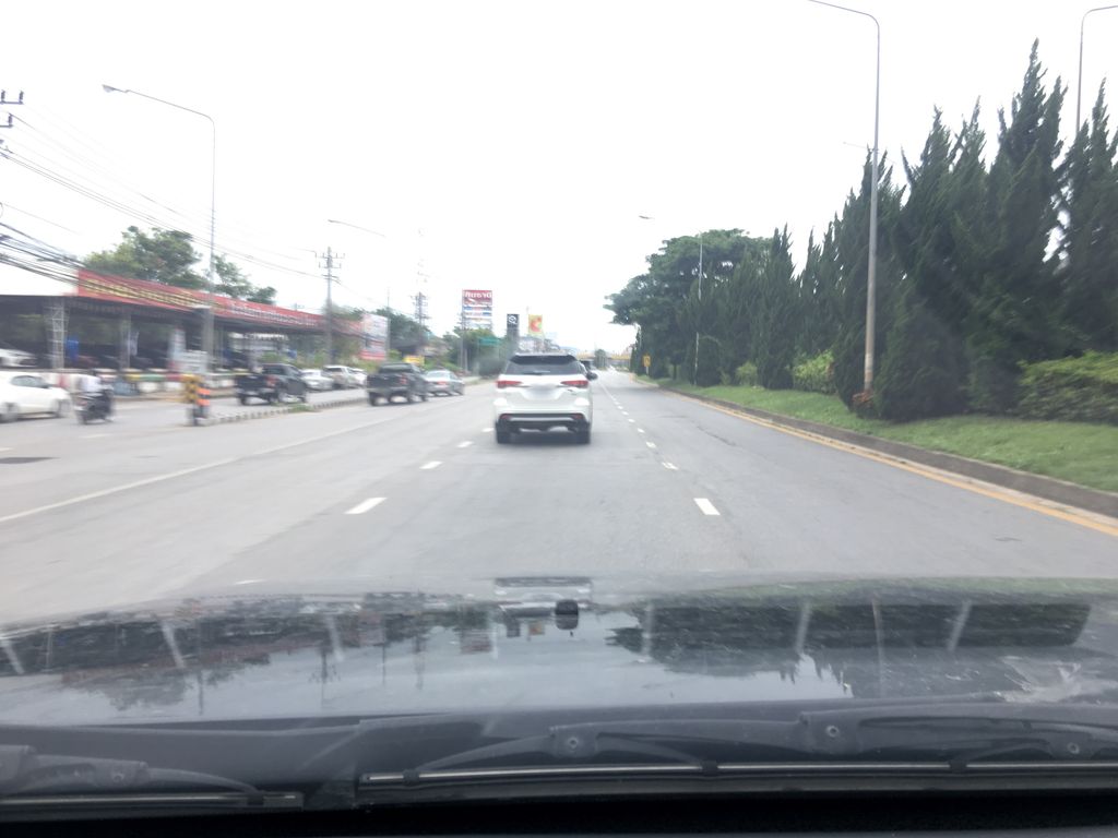 ภาพถนนตรงที่ Tanayont ตั้งอยู่ ถ่ายโดย wapriz พ.ศ. 2561 (2018) · A street-level view of where Tanayont stands, by wapriz in 2561 (2018)