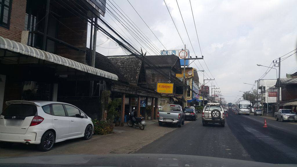ภาพถนนตรงที่ บ้านอิงดอยโฮมสเตย์ ตั้งอยู่ ถ่ายโดย jrcarlsen พ.ศ. 2560 (2017) · A street-level view of where บ้านอิงดอยโฮมสเตย์ · Ban Ingdoi Homestay stands, by jrcarlsen in 2560 (2017)