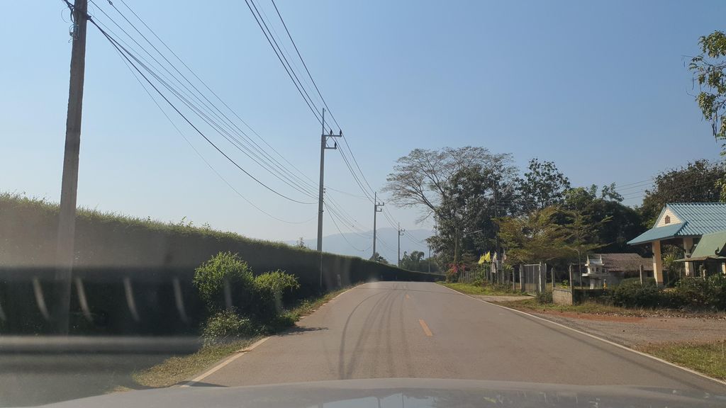 ภาพถนนตรงที่ ป.ถ่านอัดแท่ง ตั้งอยู่ ถ่ายโดย jrcarlsen พ.ศ. 2565 (2022) · A street-level view of where ป.ถ่านอัดแท่ง · Pa.thanatthaeng stands, by jrcarlsen in 2565 (2022)