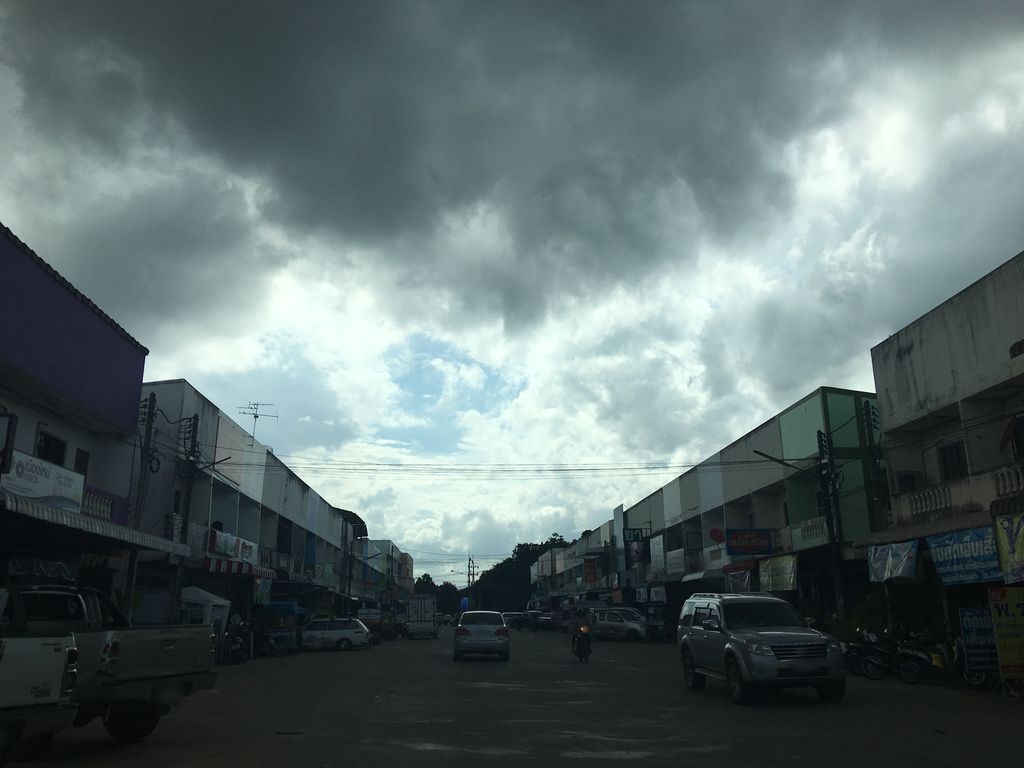 ภาพถนนตรงที่ อากี๋ชาบู&ปิ้งย่าง ตั้งอยู่ ถ่ายโดย wapriz พ.ศ. 2561 (2018) · A street-level view of where อากี๋ชาบู&ปิ้งย่าง · Akichabu&pingyang stands, by wapriz in 2561 (2018)