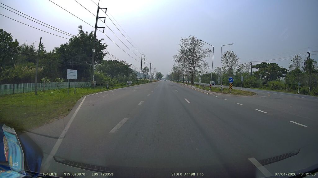 ภาพถนนตรงที่ หอพักเรือนเพ็ญเพลส ตั้งอยู่ ถ่ายโดย ThailandCambodia พ.ศ. 2569 (2026) · A street-level view of where หอพักเรือนเพ็ญเพลส · Ruean Phen Place Dormitory stands, by ThailandCambodia in 2569 (2026)