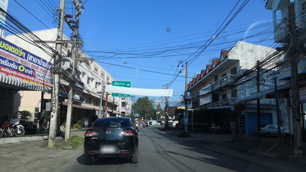 ภาพถนนตรงที่ IStyle Media ตั้งอยู่ ถ่ายโดย charlesano พ.ศ. 2561 (2018) · A street-level view of where IStyle Media stands, by charlesano in 2561 (2018)