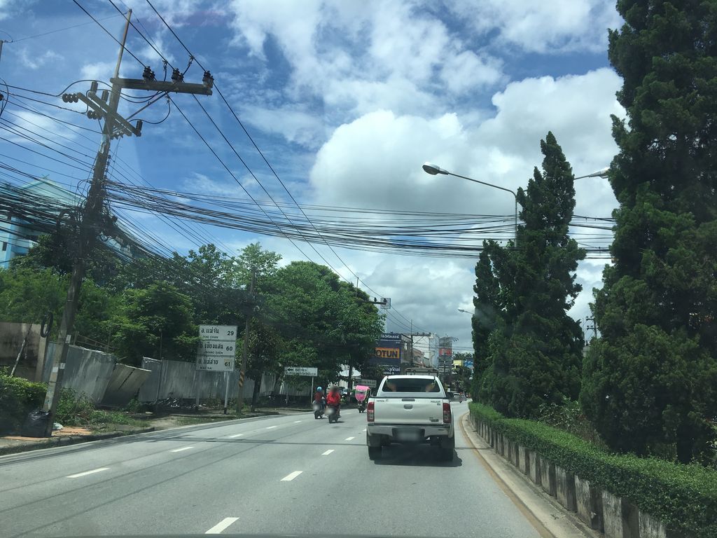 ภาพถนนตรงที่ The continental cof ตั้งอยู่ ถ่ายโดย wapriz พ.ศ. 2561 (2018) · A street-level view of where The continental cof stands, by wapriz in 2561 (2018)