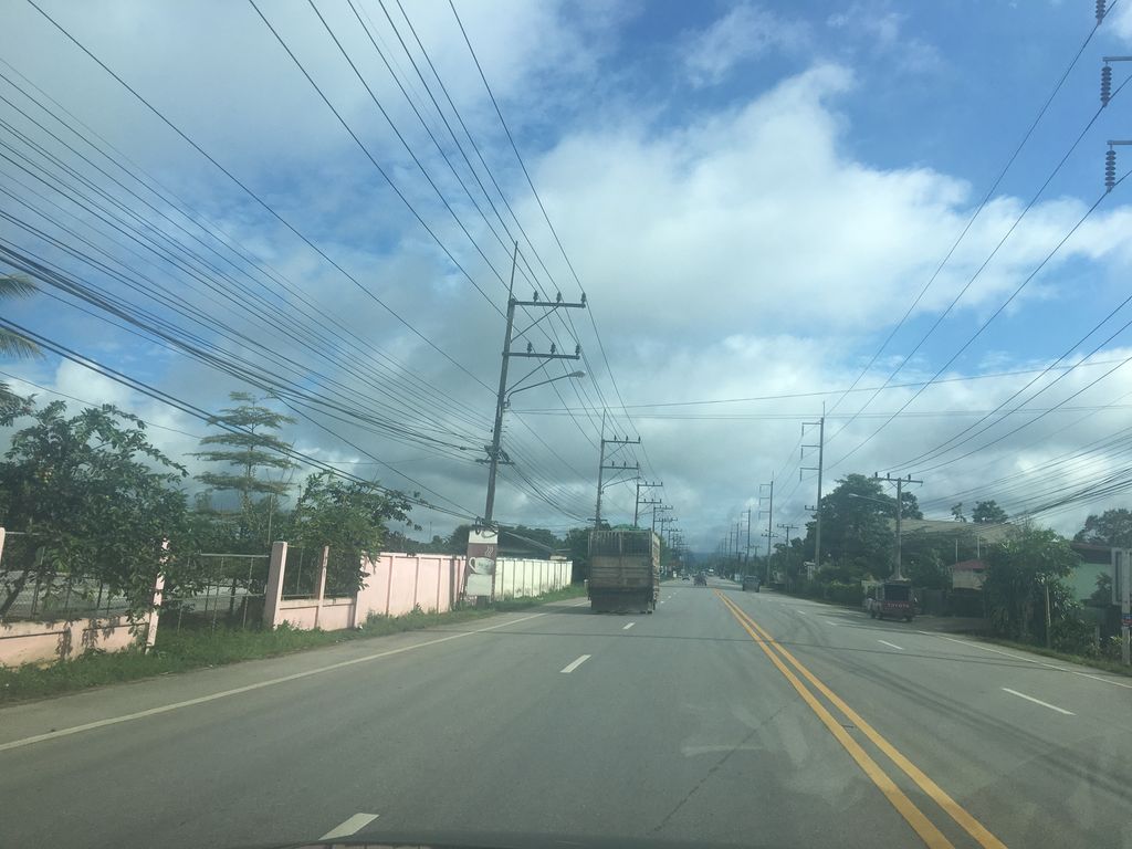 ภาพถนนตรงที่ ท่าข้าวศรีวรรณ์ชัย ตั้งอยู่ ถ่ายโดย wapriz พ.ศ. 2561 (2018) · A street-level view of where ท่าข้าวศรีวรรณ์ชัย · Tha Khao Si Wan Chai stands, by wapriz in 2561 (2018)
