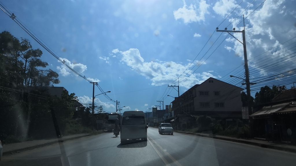 ภาพถนนตรงที่ ร้านนงนุช ตั้งอยู่ ถ่ายโดย charlesano พ.ศ. 2561 (2018) · A street-level view of where ร้านนงนุช · Ran Nongnut stands, by charlesano in 2561 (2018)