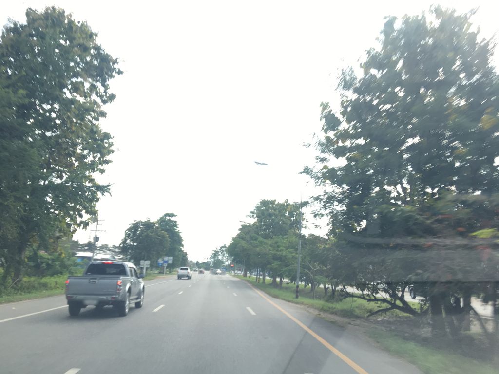 ภาพถนนตรงที่ ล้างรถด่วนเมืองพาน ตั้งอยู่ ถ่ายโดย wapriz พ.ศ. 2561 (2018) · A street-level view of where ล้างรถด่วนเมืองพาน · Langrotduan Mueang Phan stands, by wapriz in 2561 (2018)