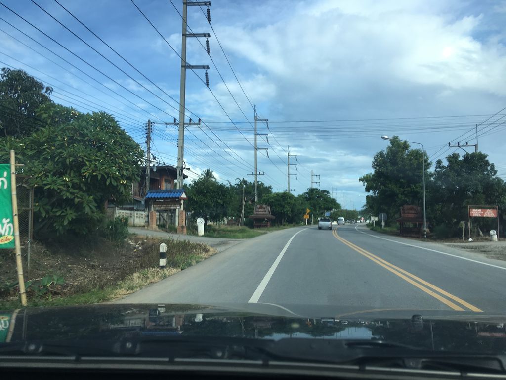 ภาพถนนตรงที่ ซีเคซุปเปอร์มาเก็ต ตั้งอยู่ ถ่ายโดย wapriz พ.ศ. 2561 (2018) · A street-level view of where ซีเคซุปเปอร์มาเก็ต · C Khe Super Ma Ket stands, by wapriz in 2561 (2018)