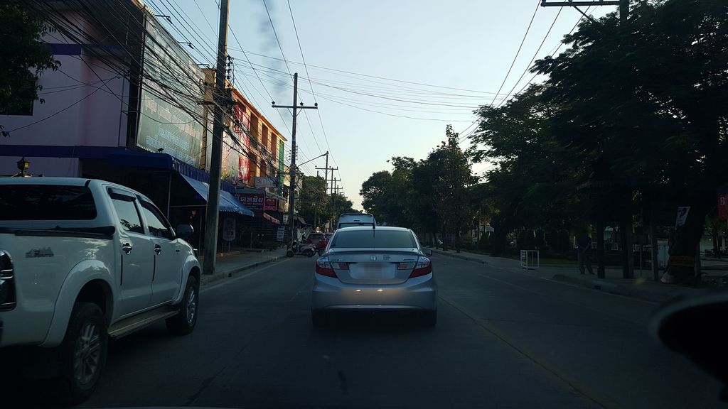 ภาพถนนตรงที่ Aka Guest House Doichang ตั้งอยู่ ถ่ายโดย igorzo พ.ศ. 2562 (2019) · A street-level view of where Aka Guest House Doichang stands, by igorzo in 2562 (2019)