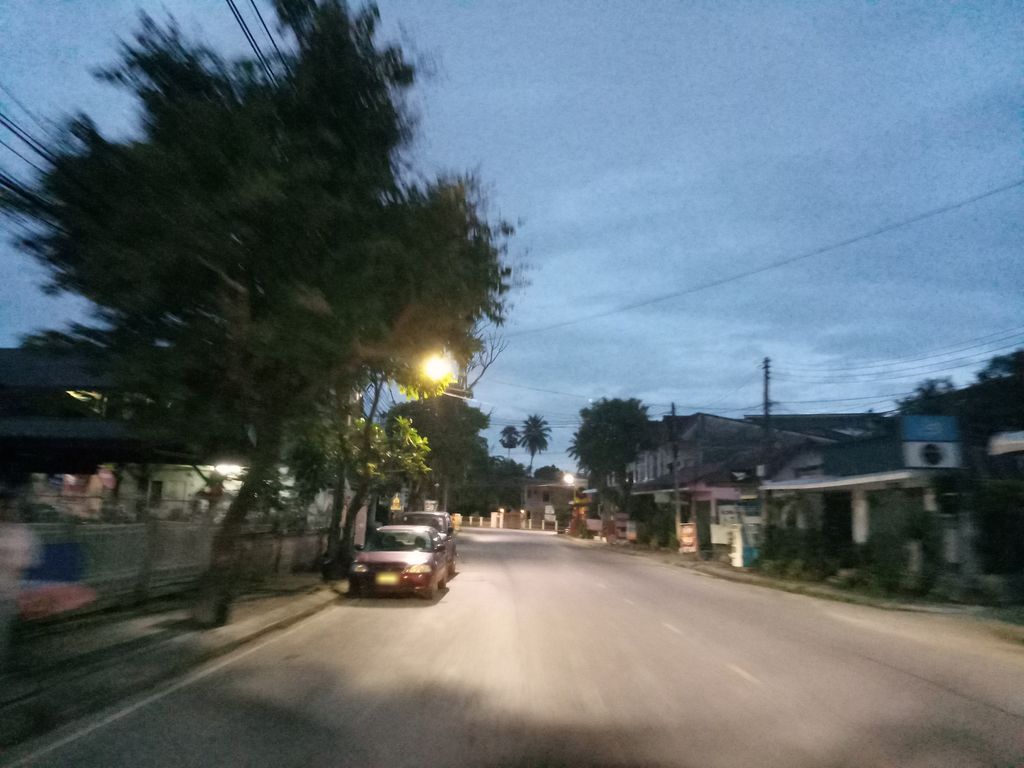 ภาพถนนตรงที่ Come Boo ตั้งอยู่ ถ่ายโดย jang พ.ศ. 2561 (2018) · A street-level view of where Come Boo stands, by jang in 2561 (2018)