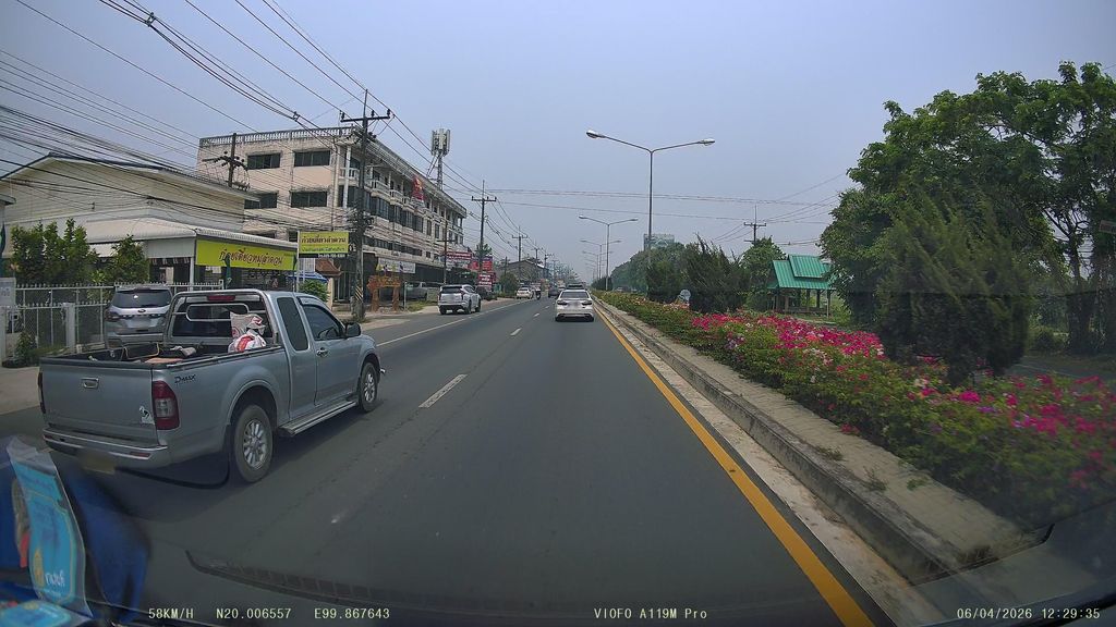 ภาพถนนตรงที่ อู่ อาปา การช่าง ตั้งอยู่ ถ่ายโดย ThailandCambodia พ.ศ. 2569 (2026) · A street-level view of where อู่ อาปา การช่าง · U Apa Kanchang stands, by ThailandCambodia in 2569 (2026)