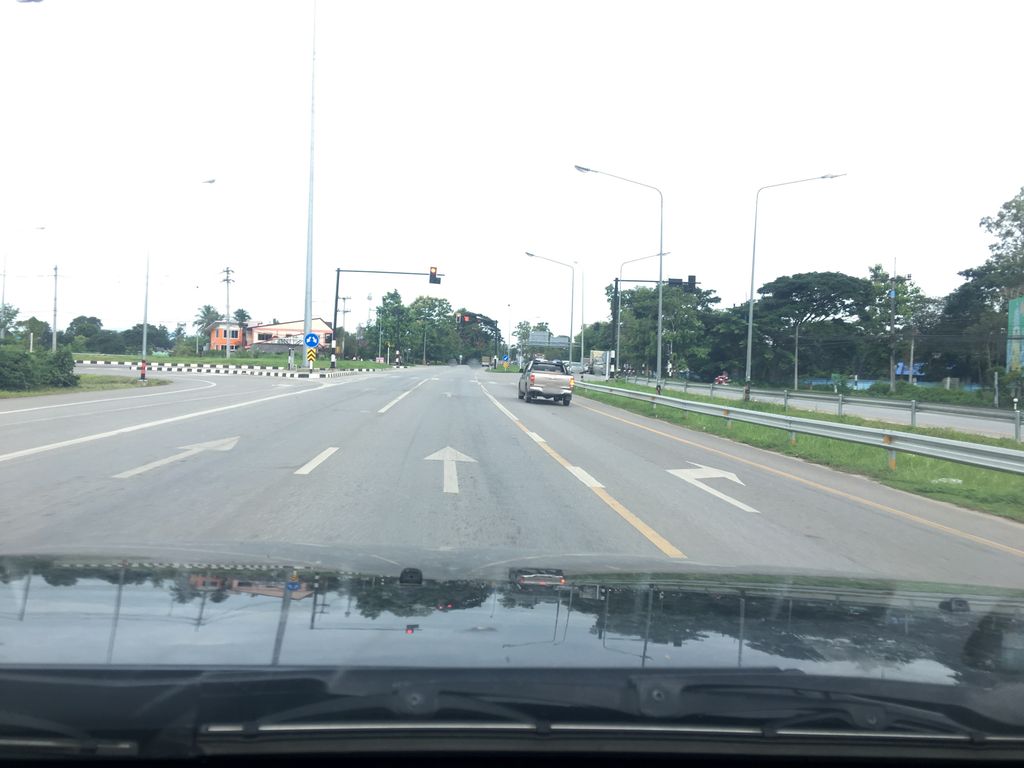 ภาพถนนตรงที่ 101ส้มตำ ลาบ ก้อย ตั้งอยู่ ถ่ายโดย wapriz พ.ศ. 2561 (2018) · A street-level view of where 101ส้มตำ ลาบ ก้อย · 101Som Tam Lap Koi stands, by wapriz in 2561 (2018)