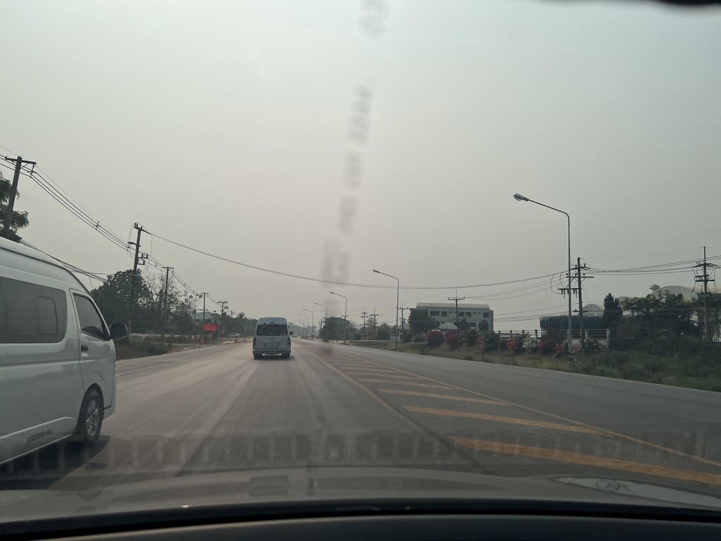 ภาพถนนตรงที่ อู่ช่างกันท์ เซอร์วิส ตั้งอยู่ ถ่ายโดย lin_wang พ.ศ. 2567 (2024) · A street-level view of where อู่ช่างกันท์ เซอร์วิส · Uchangkan Service stands, by lin_wang in 2567 (2024)