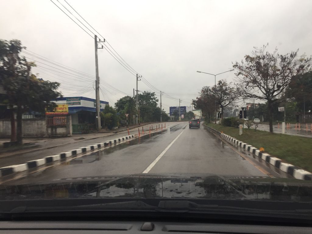 ภาพถนนตรงที่ FIELD GOOD Resort at Chaingrai ตั้งอยู่ ถ่ายโดย chanon พ.ศ. 2561 (2018) · A street-level view of where FIELD GOOD Resort at Chaingrai stands, by chanon in 2561 (2018)