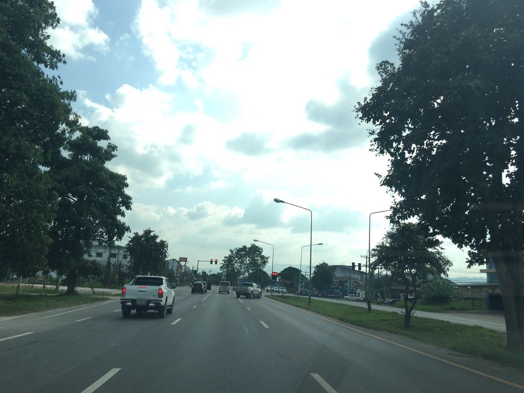 ภาพถนนตรงที่ บริษัท ไทยประกันชีวิต สาขา พาน ตั้งอยู่ ถ่ายโดย wapriz พ.ศ. 2561 (2018) · A street-level view of where บริษัท ไทยประกันชีวิต สาขา พาน · Thai Prakanchiwit Sakha Phan Company stands, by wapriz in 2561 (2018)