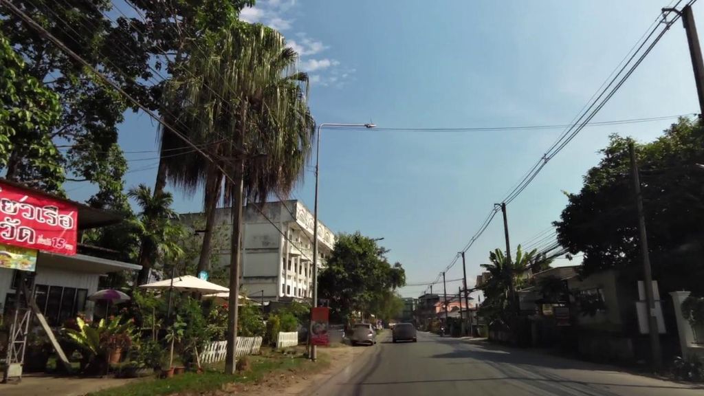 ภาพถนนตรงที่ Full moon ตั้งอยู่ ถ่ายโดย toffy พ.ศ. 2561 (2018) · A street-level view of where Full moon stands, by toffy in 2561 (2018)