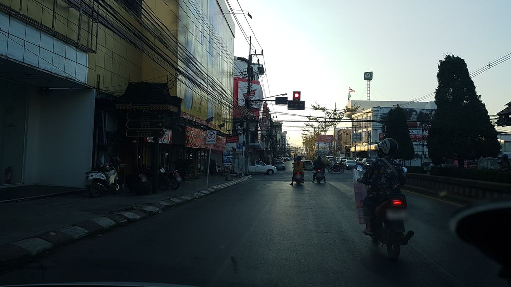 ภาพถนนตรงที่ เสริมจมูก เสริมคาง ปากกระจับ ตาสองชั้น MADA Clinic. ตั้งอยู่ ถ่ายโดย igorzo พ.ศ. 2562 (2019) · A street-level view of where เสริมจมูก เสริมคาง ปากกระจับ ตาสองชั้น MADA Clinic. stands, by igorzo in 2562 (2019)