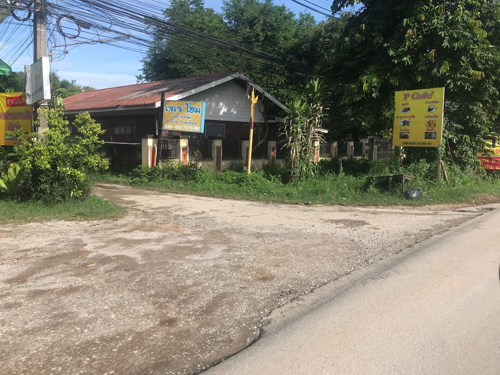 ภาพถนนตรงที่ P Cafe ตั้งอยู่ ถ่ายโดย wiwattantib พ.ศ. 2561 (2018) · A street-level view of where P Cafe stands, by wiwattantib in 2561 (2018)