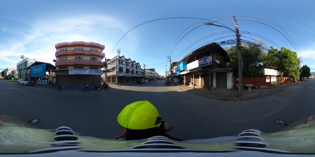 ภาพถนนตรงที่ ร้าน ไทยเสรี ตั้งอยู่ ถ่ายโดย maricarrabonza พ.ศ. 2562 (2019) · A street-level view of where ร้าน ไทยเสรี · Ran Thaise stands, by maricarrabonza in 2562 (2019)