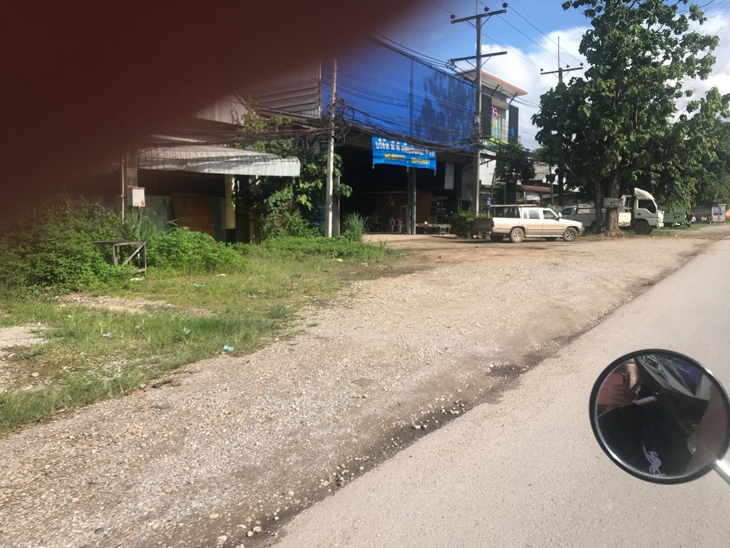 ภาพถนนตรงที่ โรงพยาบาลบางบ่อ สมุดปราการ ตั้งอยู่ ถ่ายโดย wiwattantib พ.ศ. 2561 (2018) · A street-level view of where โรงพยาบาลบางบ่อ สมุดปราการ · Bangbo Samutprakan Hospital stands, by wiwattantib in 2561 (2018)