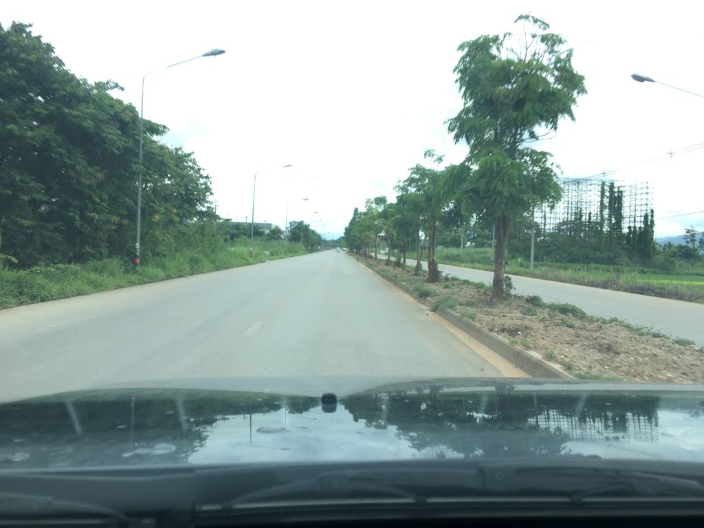 ภาพถนนตรงที่ โชคดีติ่มซำ ตั้งอยู่ ถ่ายโดย wapriz พ.ศ. 2561 (2018) · A street-level view of where โชคดีติ่มซำ · Chokditimsam stands, by wapriz in 2561 (2018)
