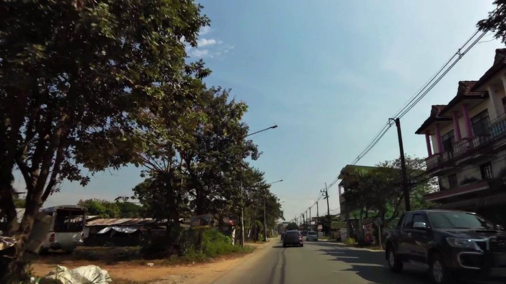 ภาพถนนตรงที่ เอกโอชา เชียงราย ตั้งอยู่ ถ่ายโดย toffy พ.ศ. 2561 (2018) · A street-level view of where เอกโอชา เชียงราย · Ekocha Chiang Rai stands, by toffy in 2561 (2018)