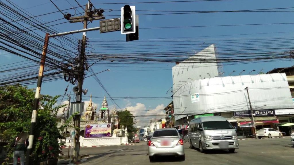 ภาพถนนตรงที่ ซ่อนกลิ่น - Sonklin ตั้งอยู่ ถ่ายโดย toffy พ.ศ. 2561 (2018) · A street-level view of where ซ่อนกลิ่น - Sonklin stands, by toffy in 2561 (2018)