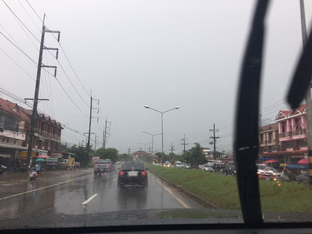 ภาพถนนตรงที่ Linda seafood สุดแซ่บ สาขา 3 เชียงราย - Chiang Rai ตั้งอยู่ ถ่ายโดย wapriz พ.ศ. 2561 (2018) · A street-level view of where Linda seafood สุดแซ่บ สาขา 3 เชียงราย - Chiang Rai stands, by wapriz in 2561 (2018)