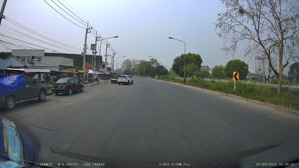 ภาพถนนตรงที่ กาดหกแยก อ.พาน ตั้งอยู่ ถ่ายโดย ThailandCambodia พ.ศ. 2569 (2026) · A street-level view of where กาดหกแยก อ.พาน · Kat Hokyaek A.Phan stands, by ThailandCambodia in 2569 (2026)