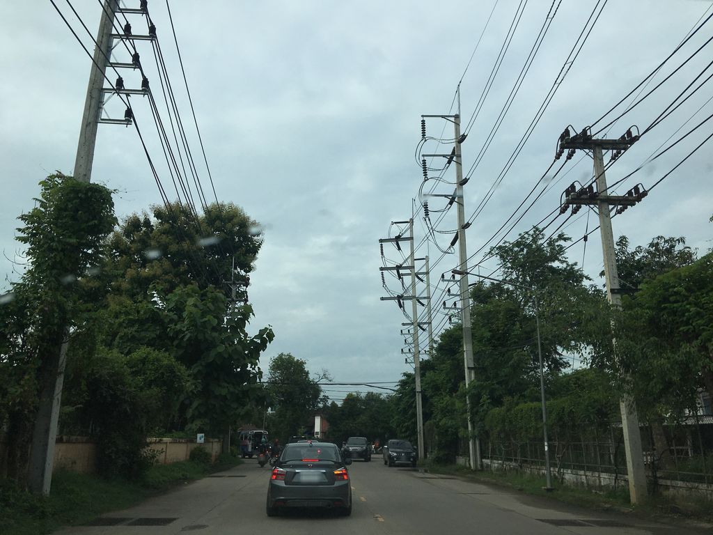 ภาพถนนตรงที่ สำนักงานเร่งรัดพัฒนาชนบทจังหวัดเชียงราย ตั้งอยู่ ถ่ายโดย wapriz พ.ศ. 2561 (2018) · A street-level view of where สำนักงานเร่งรัดพัฒนาชนบทจังหวัดเชียงราย · Samnakngan Rengrat Phatthana Chanabot Changwat Chiang Rai stands, by wapriz in 2561 (2018)