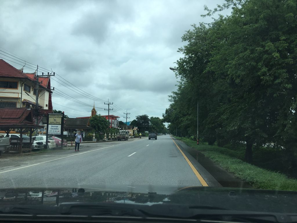 ภาพถนนตรงที่ ยิ่งยงการค้า ตั้งอยู่ ถ่ายโดย wapriz พ.ศ. 2561 (2018) · A street-level view of where ยิ่งยงการค้า · Yingyongkankha stands, by wapriz in 2561 (2018)