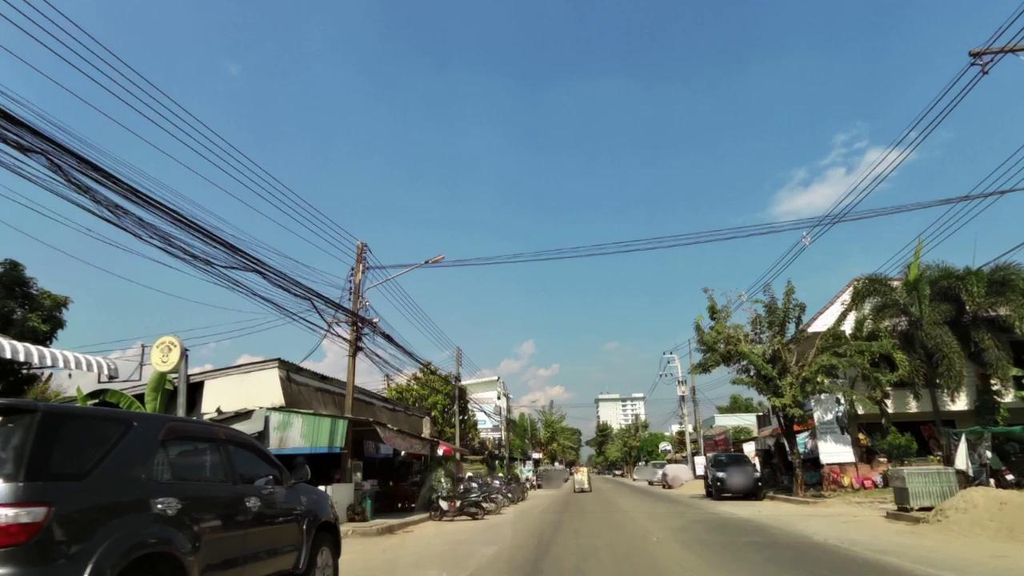 ภาพถนนตรงที่ Hongyum Toktoy : ห้องยำต๊อกต๋อย ตั้งอยู่ ถ่ายโดย toffy พ.ศ. 2561 (2018) · A street-level view of where Hongyum Toktoy : ห้องยำต๊อกต๋อย stands, by toffy in 2561 (2018)