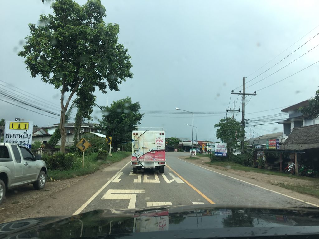 ภาพถนนตรงที่ แม่ข้าวต้มปศุสัตว์ ตั้งอยู่ ถ่ายโดย wapriz พ.ศ. 2561 (2018) · A street-level view of where แม่ข้าวต้มปศุสัตว์ · Mae Khaotom Pasusat stands, by wapriz in 2561 (2018)