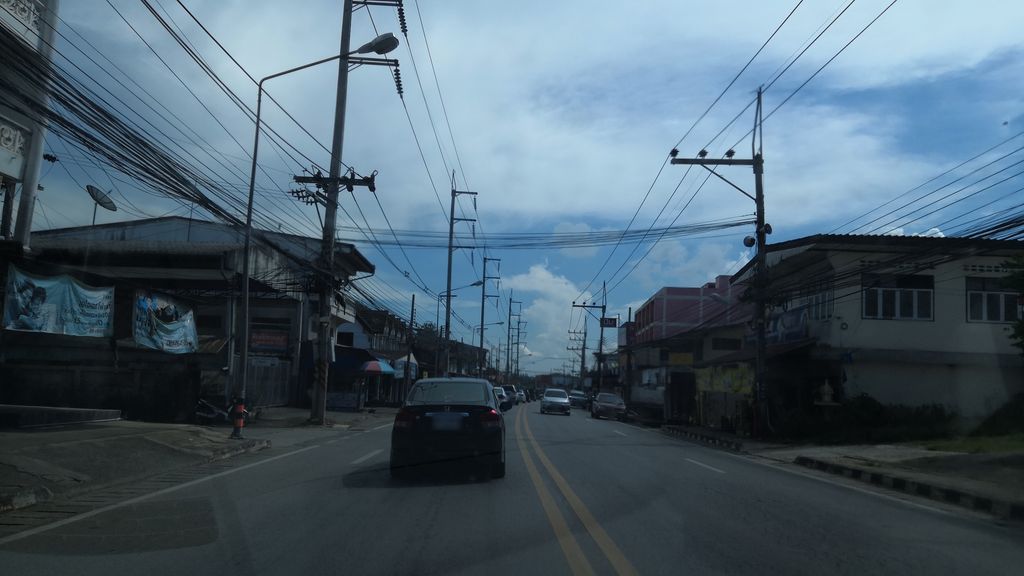 ภาพถนนตรงที่ ยามิดะ สาขาเวียงป่าเป้า ตั้งอยู่ ถ่ายโดย charlesano พ.ศ. 2561 (2018) · A street-level view of where ยามิดะ สาขาเวียงป่าเป้า · Yamida Sakha Wiang Pa Pao stands, by charlesano in 2561 (2018)