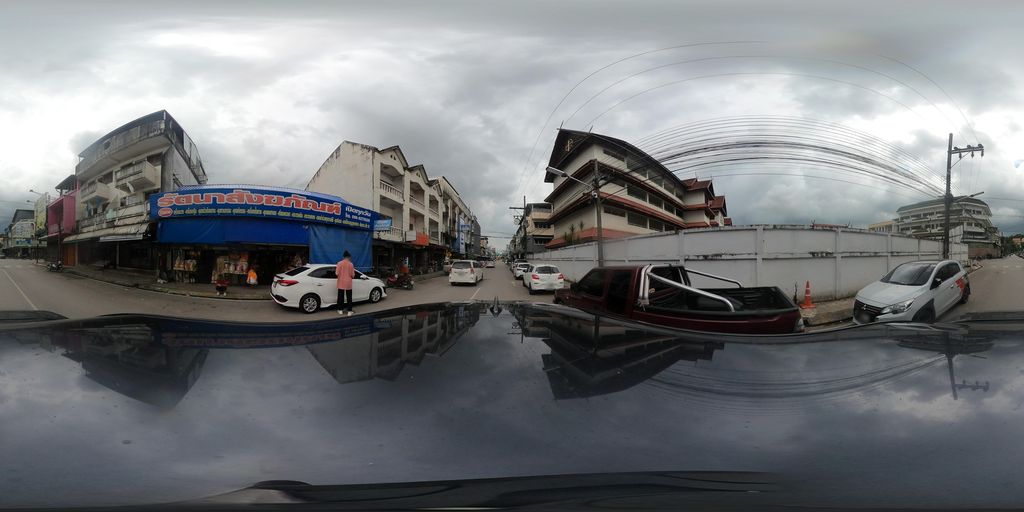 ภาพถนนตรงที่ รัตนาสังฆภัณฑ์ ตั้งอยู่ ถ่ายโดย SoT พ.ศ. 2568 (2025) · A street-level view of where รัตนาสังฆภัณฑ์ · Ratna Sangkhaphan stands, by SoT in 2568 (2025)